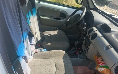 Renault Kangoo II рестайлинг, 2005 год, 230 000 рублей, 22 фотография