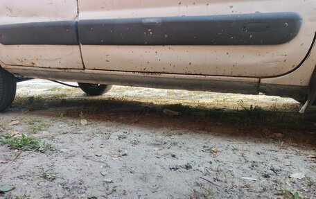 Renault Kangoo II рестайлинг, 2005 год, 230 000 рублей, 25 фотография