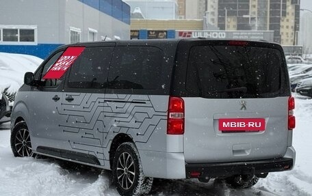 Peugeot Traveller I, 2021 год, 2 999 000 рублей, 4 фотография