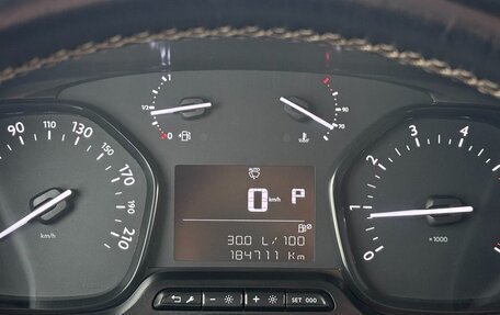 Peugeot Traveller I, 2021 год, 2 999 000 рублей, 19 фотография