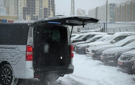 Peugeot Traveller I, 2021 год, 2 999 000 рублей, 40 фотография