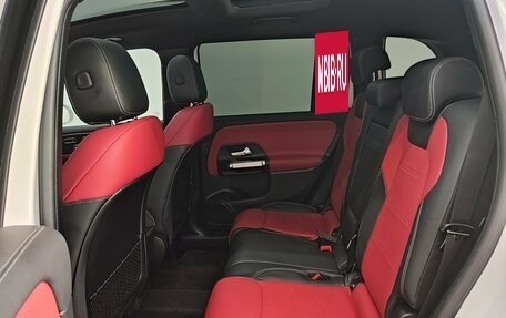 Mercedes-Benz GLB AMG, 2022 год, 4 950 000 рублей, 15 фотография