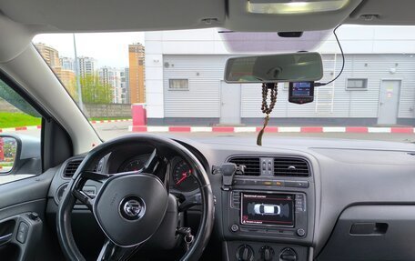 Volkswagen Polo VI (EU Market), 2016 год, 1 050 000 рублей, 11 фотография