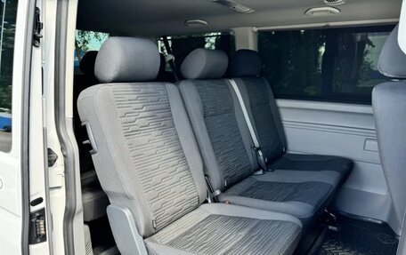 Volkswagen Caravelle T6 рестайлинг, 2020 год, 4 800 000 рублей, 8 фотография