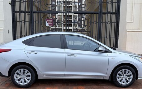 Hyundai Solaris II рестайлинг, 2022 год, 1 650 000 рублей, 6 фотография