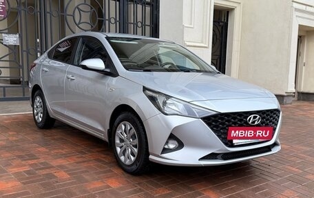 Hyundai Solaris II рестайлинг, 2022 год, 1 650 000 рублей, 5 фотография