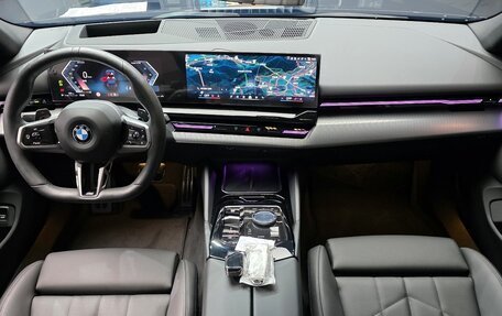 BMW 5 серия, 2024 год, 5 640 000 рублей, 7 фотография