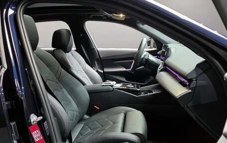 BMW 5 серия, 2024 год, 5 640 000 рублей, 10 фотография