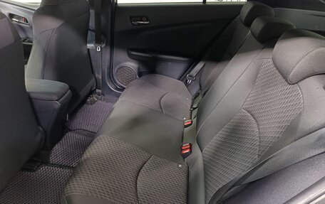 Toyota Prius IV XW50, 2016 год, 1 525 000 рублей, 9 фотография