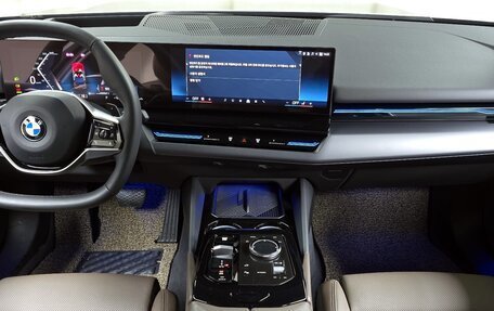 BMW 5 серия, 2024 год, 5 486 000 рублей, 7 фотография