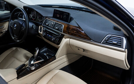 BMW 3 серия, 2018 год, 2 399 000 рублей, 17 фотография