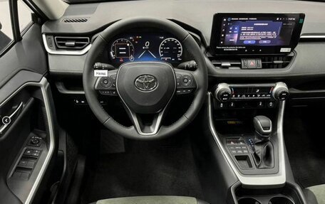 Toyota RAV4, 2025 год, 4 179 000 рублей, 10 фотография