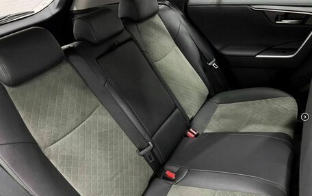 Toyota RAV4, 2025 год, 4 179 000 рублей, 15 фотография