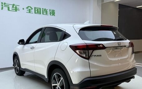 Honda Vezel, 2022 год, 1 620 000 рублей, 6 фотография