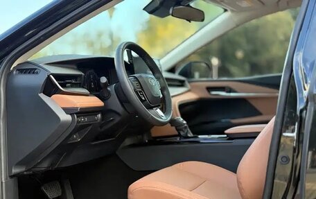 Toyota Camry, 2024 год, 3 650 000 рублей, 9 фотография