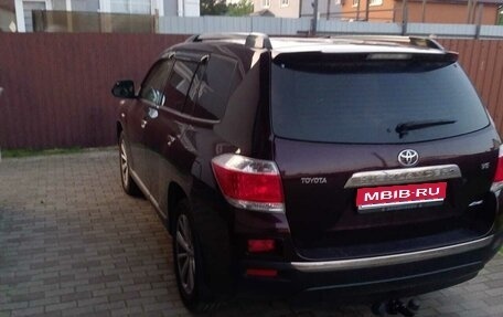 Toyota Highlander III, 2011 год, 2 200 000 рублей, 1 фотография