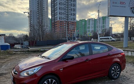 Hyundai Solaris II рестайлинг, 2014 год, 1 100 000 рублей, 5 фотография