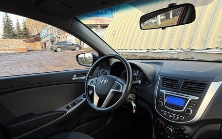 Hyundai Solaris II рестайлинг, 2014 год, 1 100 000 рублей, 7 фотография