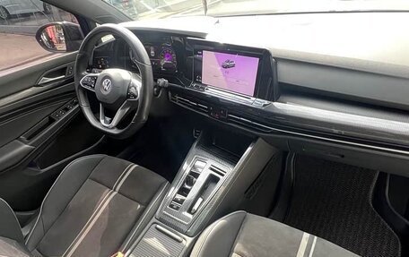 Volkswagen Golf VIII, 2021 год, 2 000 000 рублей, 10 фотография