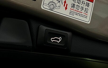 Toyota RAV4, 2025 год, 4 780 000 рублей, 7 фотография