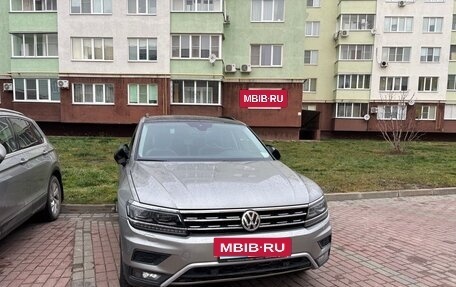 Volkswagen Tiguan II, 2019 год, 2 100 000 рублей, 13 фотография