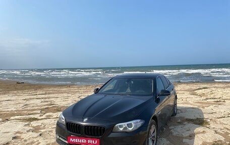 BMW 5 серия, 2015 год, 1 600 000 рублей, 2 фотография