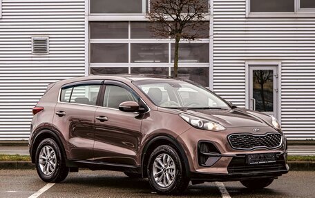 KIA Sportage IV рестайлинг, 2018 год, 1 695 000 рублей, 3 фотография