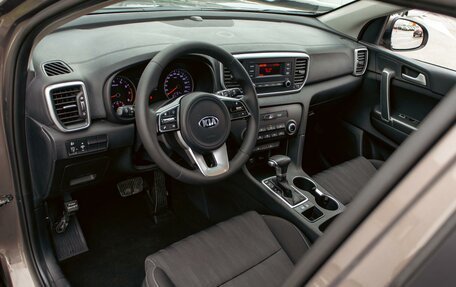 KIA Sportage IV рестайлинг, 2018 год, 1 695 000 рублей, 13 фотография