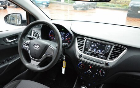 Hyundai Solaris II рестайлинг, 2020 год, 1 099 000 рублей, 18 фотография