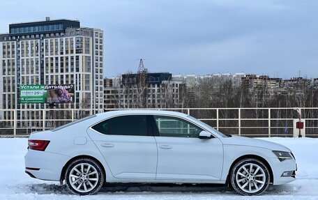 Skoda Superb III рестайлинг, 2015 год, 1 999 000 рублей, 5 фотография