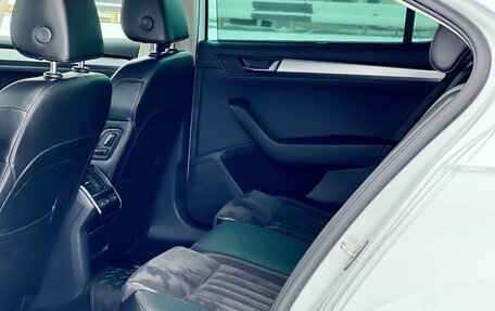 Skoda Superb III рестайлинг, 2015 год, 1 999 000 рублей, 11 фотография