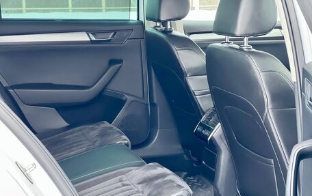 Skoda Superb III рестайлинг, 2015 год, 1 999 000 рублей, 16 фотография