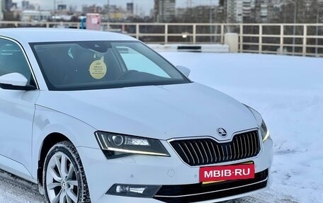 Skoda Superb III рестайлинг, 2015 год, 1 999 000 рублей, 4 фотография