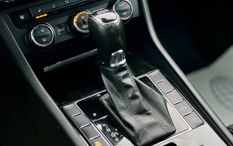 Skoda Superb III рестайлинг, 2015 год, 1 999 000 рублей, 19 фотография