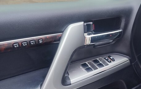 Toyota Land Cruiser 200, 2013 год, 3 500 000 рублей, 19 фотография