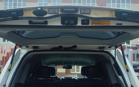 Toyota Land Cruiser 200, 2013 год, 3 500 000 рублей, 34 фотография