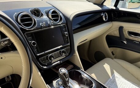 Bentley Bentayga I, 2017 год, 12 500 000 рублей, 6 фотография