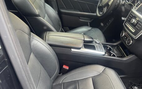 Mercedes-Benz GL-Класс, 2015 год, 2 500 000 рублей, 8 фотография