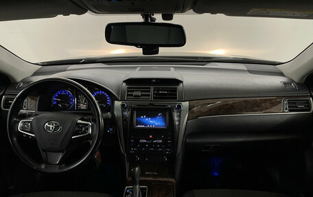 Toyota Camry, 2018 год, 2 050 000 рублей, 5 фотография