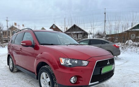 Mitsubishi Outlander III рестайлинг 3, 2012 год, 999 000 рублей, 3 фотография