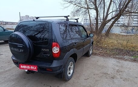 Chevrolet Niva I рестайлинг, 2018 год, 750 000 рублей, 3 фотография