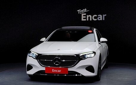 Mercedes-Benz E-Класс, 2024 год, 6 055 000 рублей, 3 фотография