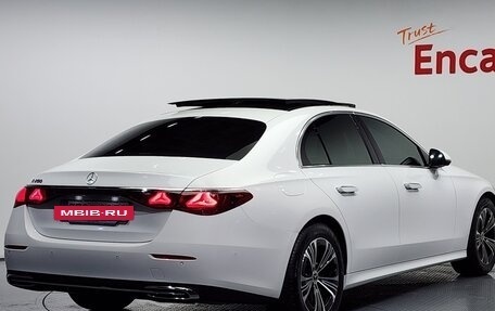 Mercedes-Benz E-Класс, 2024 год, 6 168 000 рублей, 2 фотография