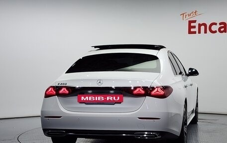 Mercedes-Benz E-Класс, 2024 год, 6 168 000 рублей, 4 фотография