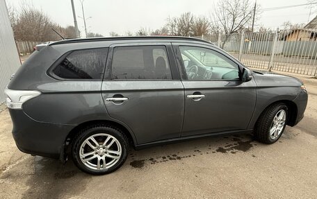 Mitsubishi Outlander III рестайлинг 3, 2013 год, 1 149 999 рублей, 11 фотография