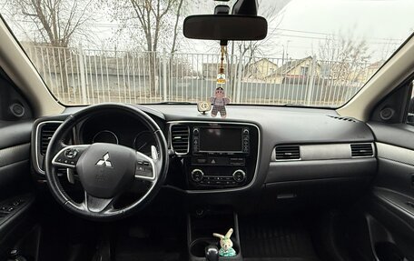 Mitsubishi Outlander III рестайлинг 3, 2013 год, 1 149 999 рублей, 14 фотография