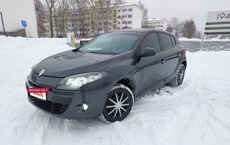 Renault Megane III, 2011 год, 785 000 рублей, 2 фотография