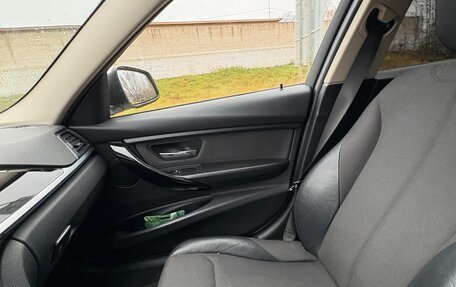 BMW 3 серия, 2017 год, 1 700 000 рублей, 12 фотография