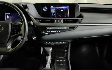 Lexus ES VII, 2019 год, 3 800 000 рублей, 13 фотография