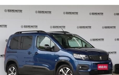 Peugeot Rifter I, 2021 год, 1 600 000 рублей, 2 фотография